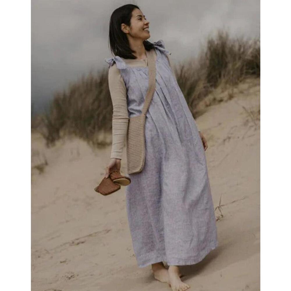 The simple folk linen dress